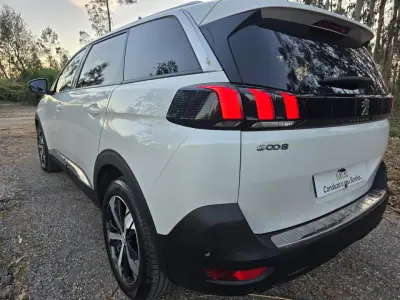 Peugeot 5008 2018 - 17750 EUR, 125000 km - AUTO.MOTO.pt - 125000km - foto 19 de 36