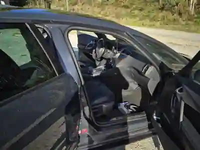 Citroën DS5 2012 - 7500 EUR, 233000 km - foto 5 de 13