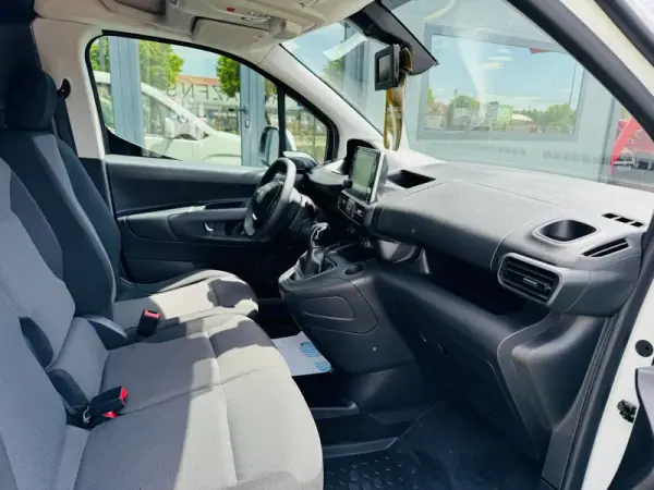 Peugeot FlexCab BlueHDi 100 L2 EHZ S&S Pro 2021 - 16000 EUR, 140000 km - 140000km - foto 12 de 22