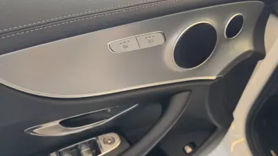 Mercedes-Benz E 220 2018 - 39500 EUR, 130496 km - AUTO.MOTO.pt - 130496km - foto 36 de 60