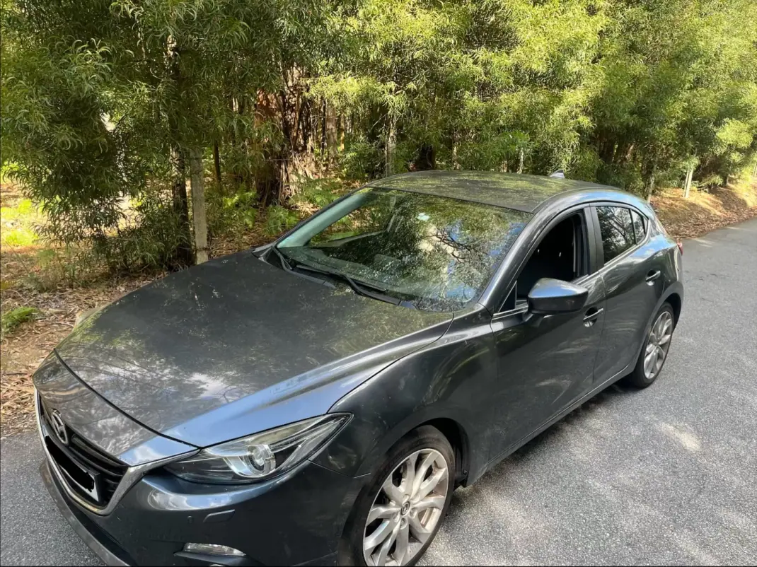 Mazda 3 2016 - 9990 EUR, 200000 km - 200000km - foto 5 de 10