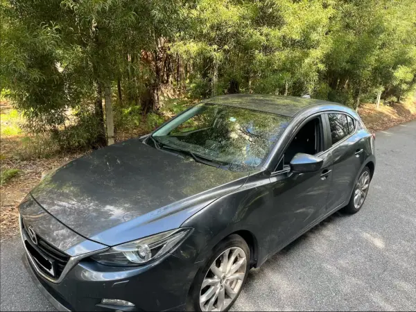 Mazda 3 2016 - 10990 EUR, 200000 km - AUTO.MOTO.pt - 200000km - foto 5 de 10