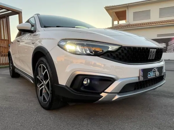 Fiat Tipo Cross 2022 - 14950 EUR, 98000 km - AUTO.MOTO.pt - 98000km - foto 45 de 53