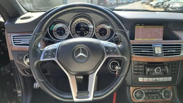 Mercedes-Benz CLS 250 2011 - 21980 EUR, 167559 km - AUTO.MOTO.pt - 167559km - foto 43 de 54