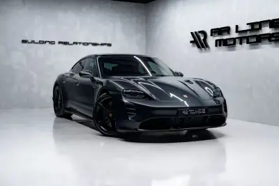 Porsche Taycan 2020 - 76950 EUR, 45000 km - AUTO.MOTO.pt - 45000km - foto 3 de 60