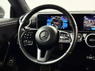 Mercedes-Benz CLA 180 2020 - 19950 EUR, 124000 km - AUTO.MOTO.pt - 124000km - foto 27 de 54