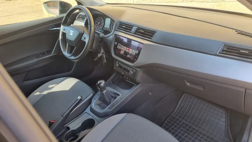 SEAT Ibiza 2019 - 11990 EUR, 64500 km - 64500km - foto 11 de 18