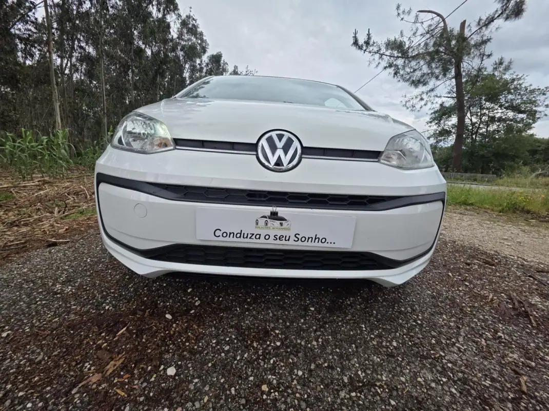 Volkswagen Up! 2016 - 7990 EUR, 152974 km - AUTO.MOTO.pt - 152974km - foto 9 de 71