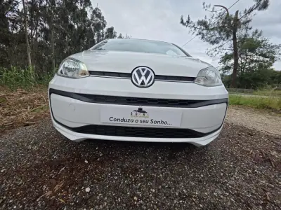 Volkswagen Up! 2016 - 7990 EUR, 152974 km - AUTO.MOTO.pt - 152974km - foto 9 de 71