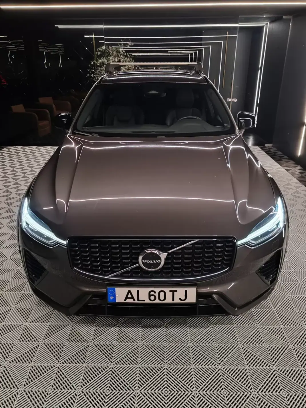 Volvo XC 60 2022 - 41000 EUR, 109000 km - AUTO.MOTO.pt - 109000km - foto 7 de 27