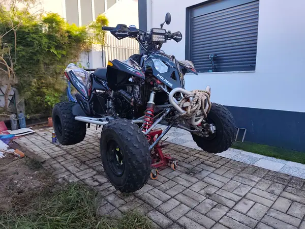 Polaris Outlaw 2008 Petrol