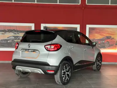 Renault Captur 2017 - 14990 EUR, 69213 km - AUTO.MOTO.pt - 69213km - foto 8 de 21