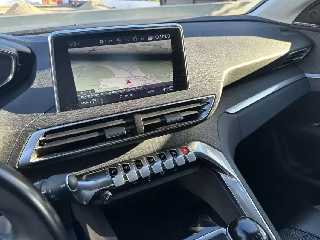 Peugeot 5008 2018 - 14900 EUR, 220000 km - 220000km - foto 49 de 60