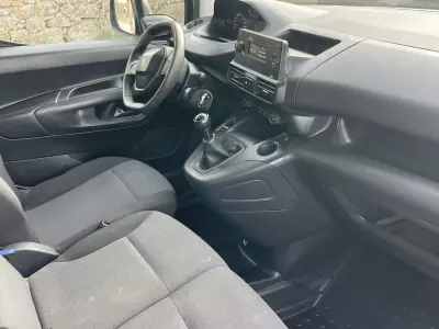 Peugeot Partner L2 BlueHDi 100 2020 - 14450 EUR, 101400 km - AUTO.MOTO.pt - 101400km - foto 8 de 8