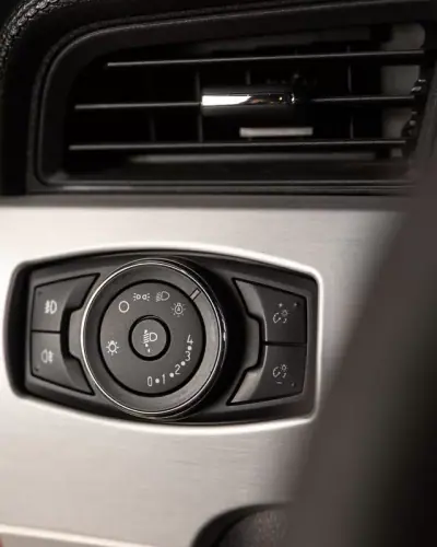 Ford Mustang 2016 - 47950 EUR, 107000 km - AUTO.MOTO.pt - 107000km - foto 21 de 25