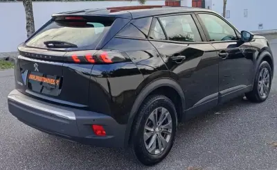 Peugeot e-2008 2022 - 17990 EUR, 70100 km - AUTO.MOTO.pt - 70100km - foto 5 de 19