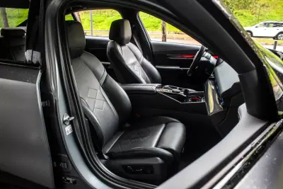 BMW i5 2023 - 74990 EUR, 17145 km - AUTO.MOTO.pt - 17145km - foto 38 de 60