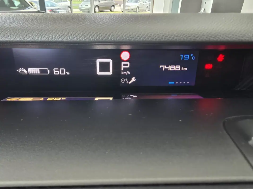 Citroën e-C3 2025 - 20499 EUR, 7487 km - AUTO.MOTO.pt - 7487km - foto 14 de 32