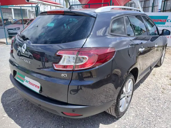 Renault Mégane Sport Tourer 2010 - 6850 EUR, 158137 km - AUTO.MOTO.pt - 158137km - foto 5 de 24