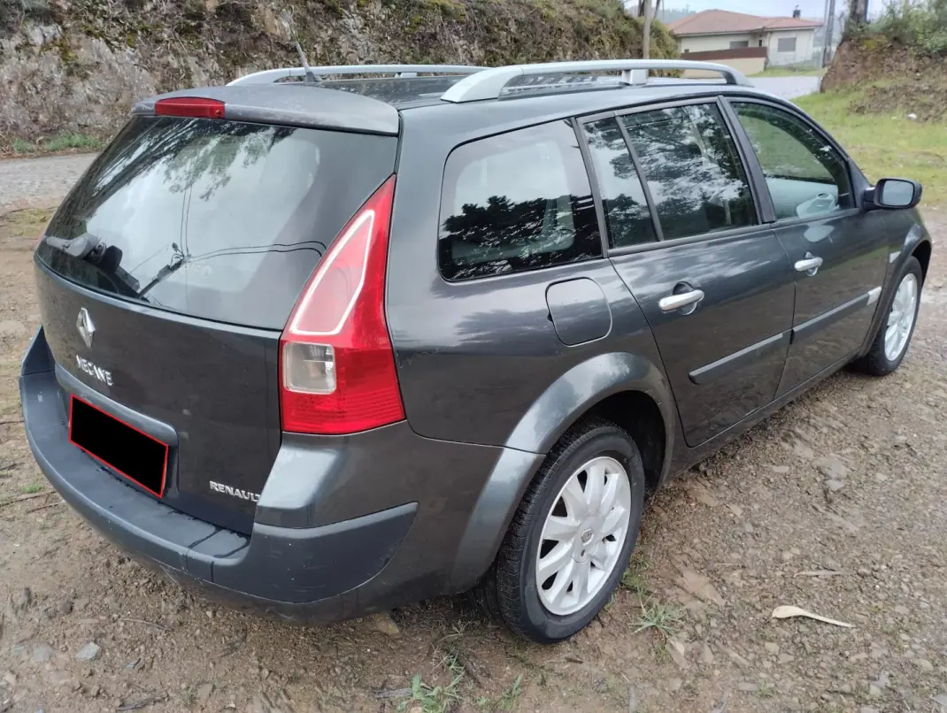 Renault Mégane Break 2006 - 2999 EUR, 270000 km - AUTO.MOTO.pt - 270000km - foto 7 de 22
