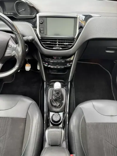 Peugeot 2008 2019 - 13900 EUR, 126000 km - AUTO.MOTO.pt - 126000km - foto 12 de 20