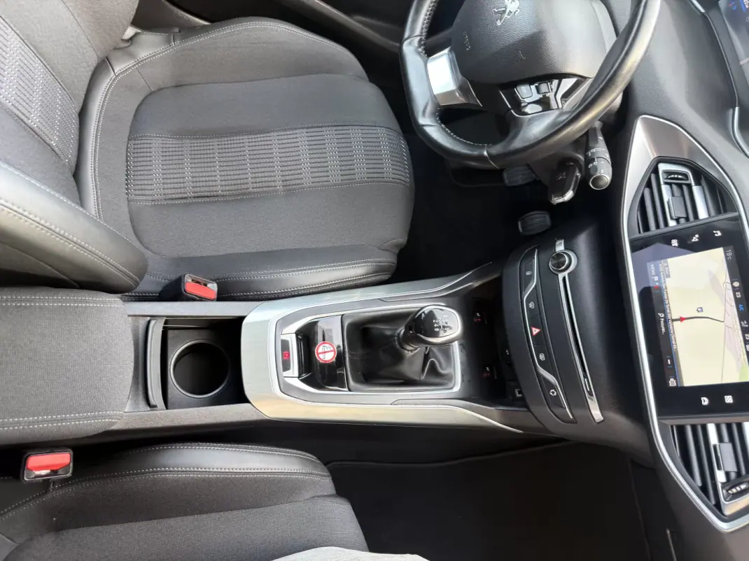 Peugeot 308 SW 2020 - 12990 EUR, 135191 km - AUTO.MOTO.pt - 135191km - foto 17 de 21