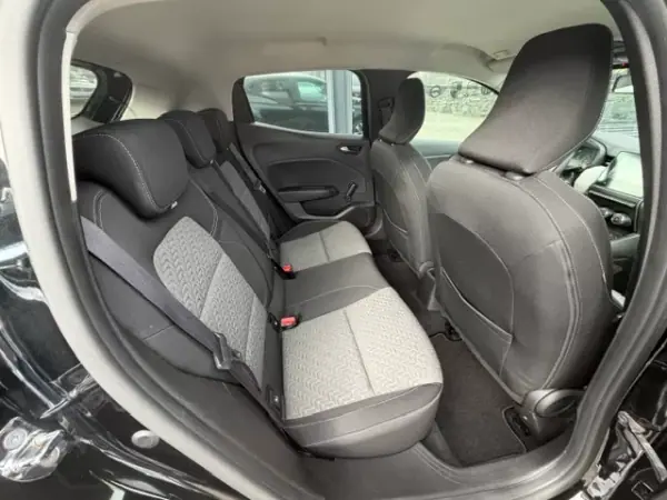 Renault Clio 2022 - 15500 EUR, 91700 km - AUTO.MOTO.pt - 91700km - foto 2 de 11