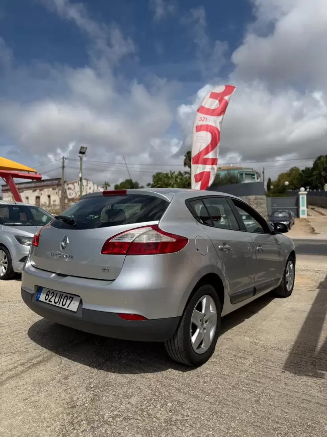 Renault Mégane 2015 - 10900 EUR, 150155 km - 150155km - foto 4 de 9
