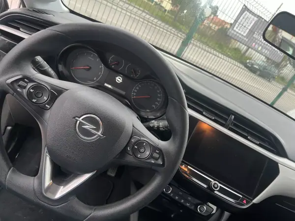Opel Corsa 2020 - 11999 EUR, 216000 km - AUTO.MOTO.pt - 216000km - foto 5 de 7