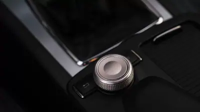 Mercedes-Benz E 250 2009 - 11999 EUR, 478000 km - AUTO.MOTO.pt - 478000km - foto 20 de 35