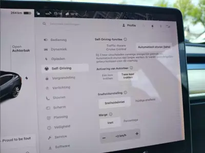 Tesla Model 3 2019 - 22900 EUR, 224000 km - AUTO.MOTO.pt - 224000km - foto 20 de 26