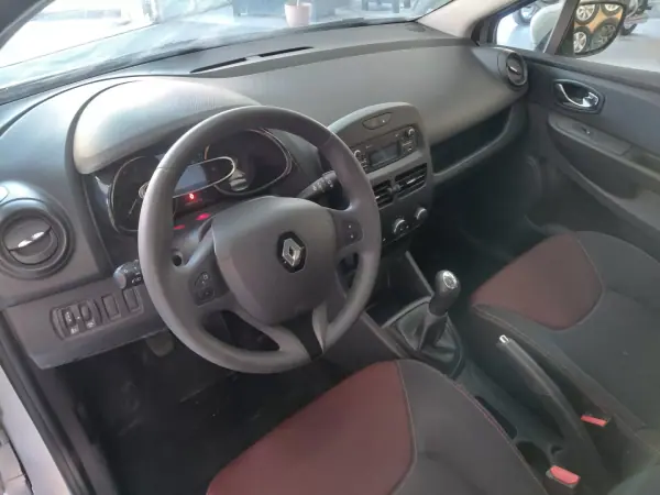 Renault Clio 2014 - 9490 EUR, 56000 km - 56000km - foto 10 de 20
