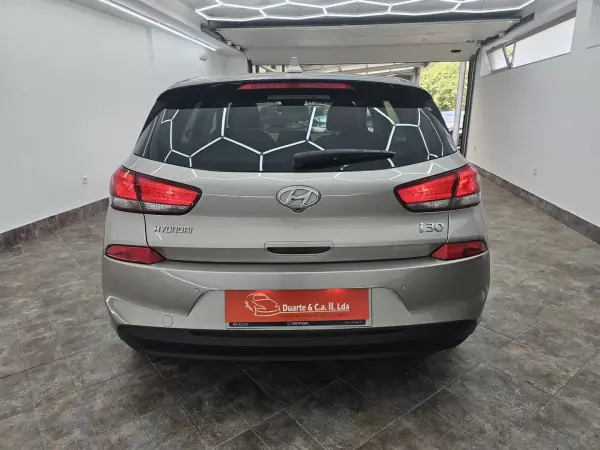 Hyundai i30 2019 - 14900 EUR, 43264 km - AUTO.MOTO.pt - 43264km - foto 7 de 33