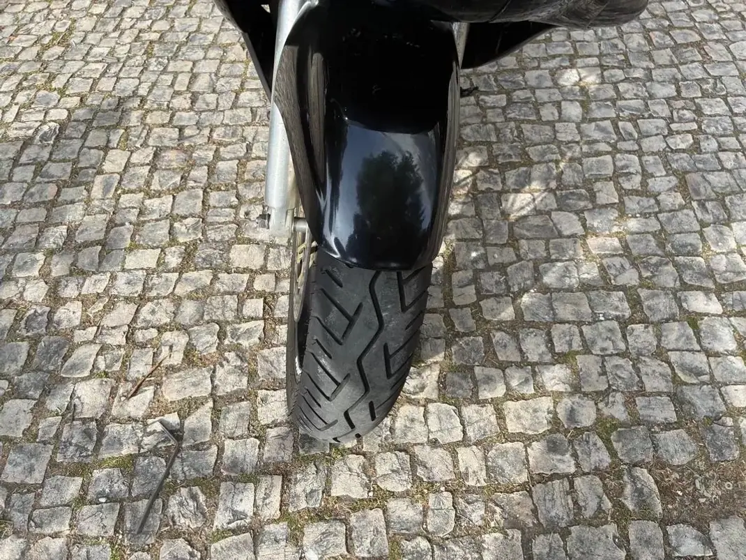 Suzuki GSX 1250FA 2000 - 1900 EUR, 41199 km - AUTO.MOTO.pt - 41199km - foto 8 de 18