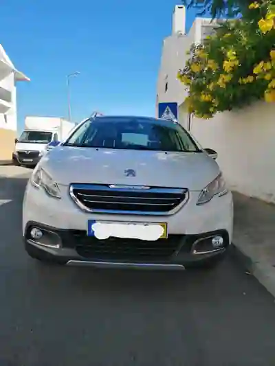 Peugeot 2008 2015 — foto 2 de 10