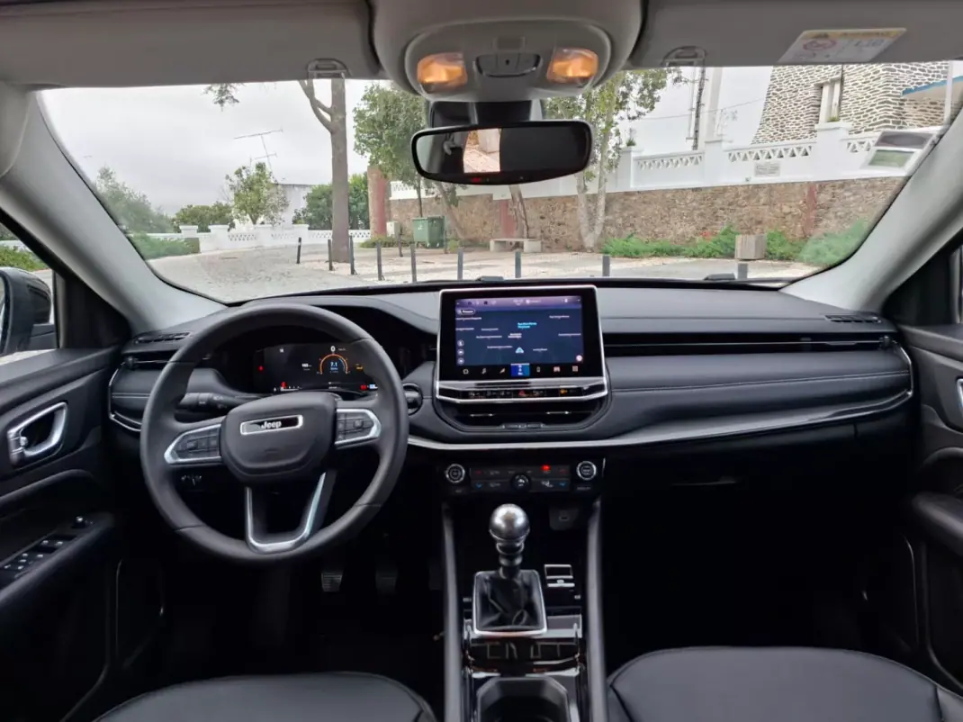 Jeep Compass 2022 - 23900 EUR, 94325 km - 94325km - foto 6 de 28