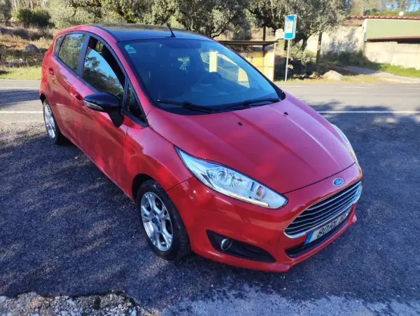 Ford Fiesta 2016 - 7950 EUR, 186200 km - AUTO.MOTO.pt - 186200km - foto 3 de 8