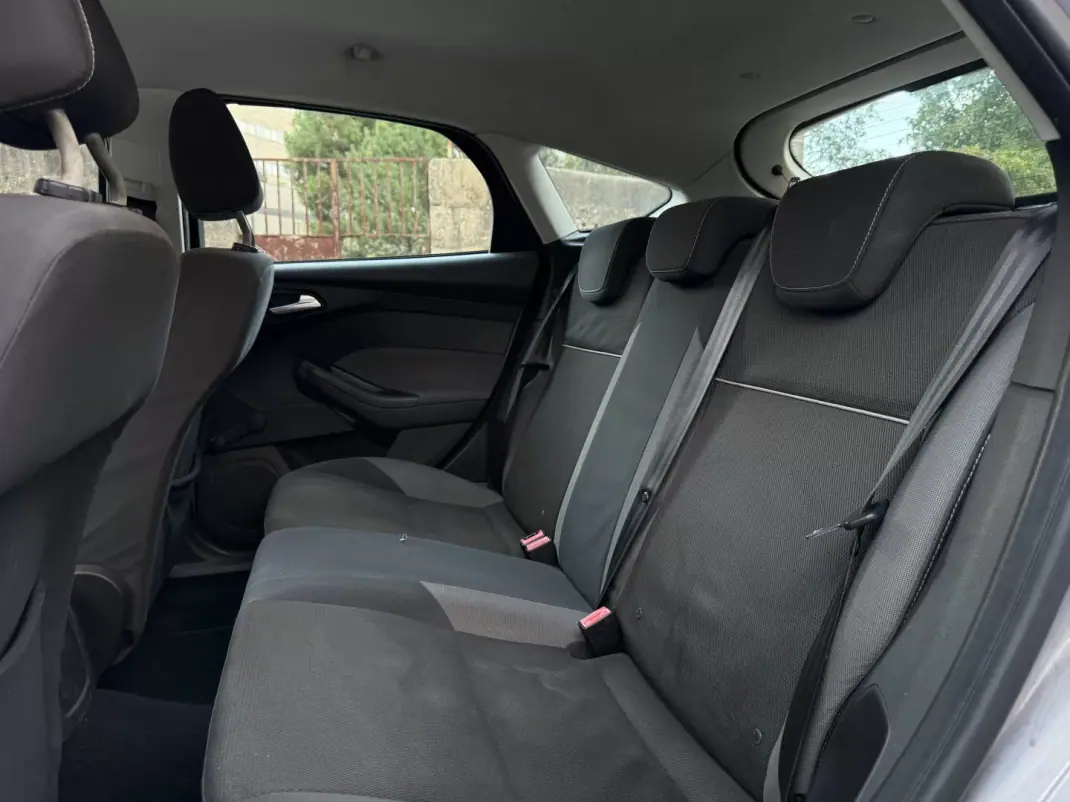 Ford Focus 2012 - 5500 EUR, 226400 km - 226400km - foto 8 de 11