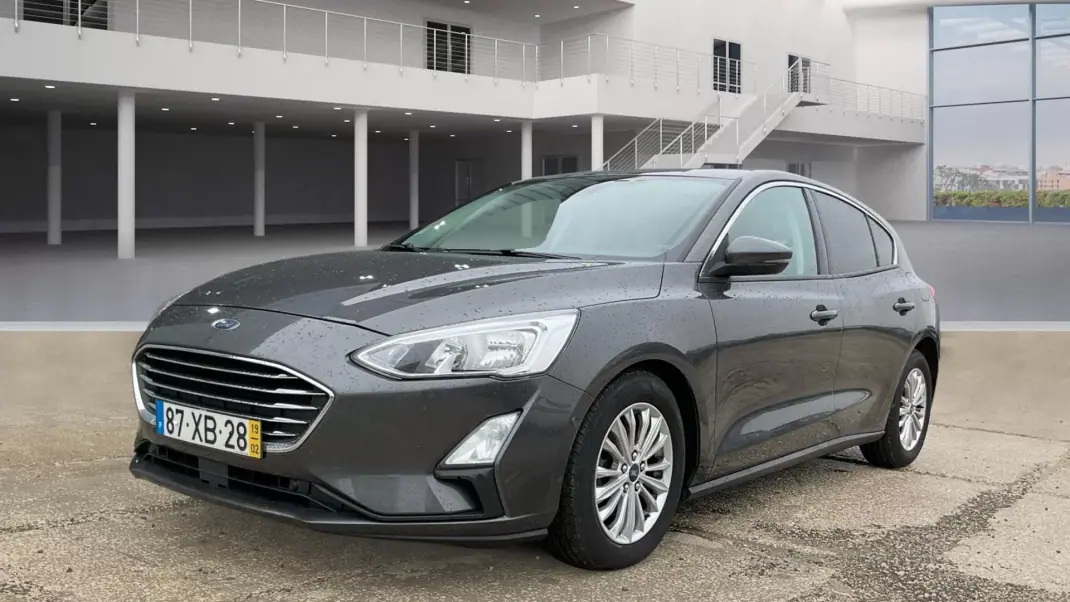 Ford Focus 2019 - 14499 EUR, 144121 km - AUTO.MOTO.pt - 144121km - foto 5 de 6