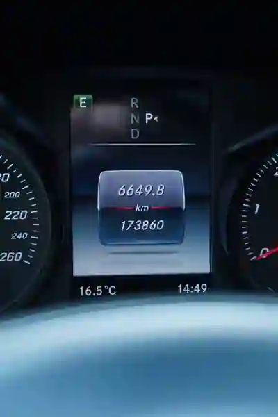 Mercedes-Benz C 220 2017 - 20900 EUR, 174000 km - AUTO.MOTO.pt - 174000km - foto 21 de 31