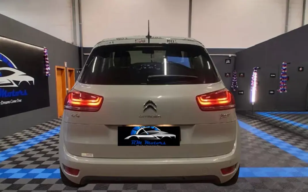 Citroën C4 2018 - 14690 EUR, 95420 km - AUTO.MOTO.pt - 95420km - foto 5 de 16