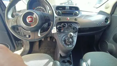 Fiat 500C 2011 - 7500 EUR, 139816 km - AUTO.MOTO.pt - 139816km - foto 11 de 15