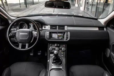 Land Rover Range Rover Evoque 2016 - 20990 EUR, 149611 km - AUTO.MOTO.pt - 149611km - foto 21 de 34
