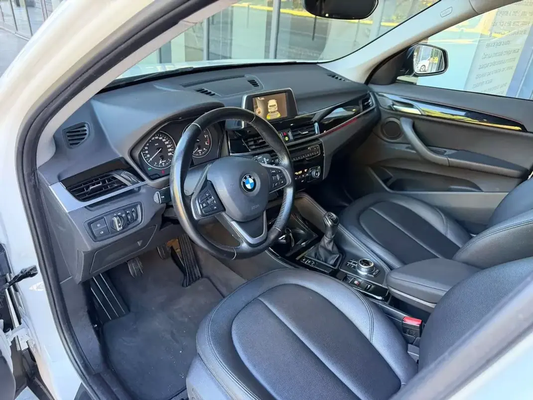 BMW X1 2017 - 19890 EUR, 135956 km - 135956km - foto 10 de 25