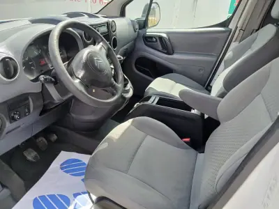 Citroën BERLINGO 1.6 HDI 600 C/AC 2010 - 8750 EUR, 54679 km - AUTO.MOTO.pt - 54679km - foto 16 de 23
