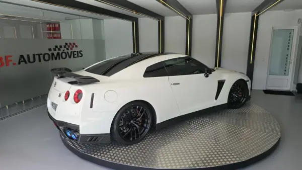 Nissan GT-R 2017 - 149950 EUR, 50238 km - AUTO.MOTO.pt - 50238km - foto 5 de 57