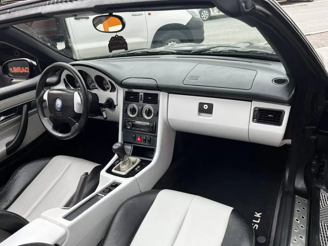 Mercedes-Benz SLK 200 1998 - 8900 EUR, 175498 km - AUTO.MOTO.pt - 175498km - foto 11 de 11