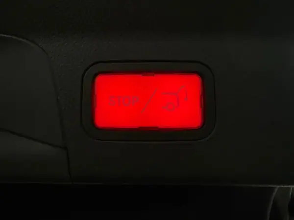 Mercedes-Benz GLC 300 2021 - 52500 EUR, 117200 km - AUTO.MOTO.pt - 117200km - foto 21 de 21