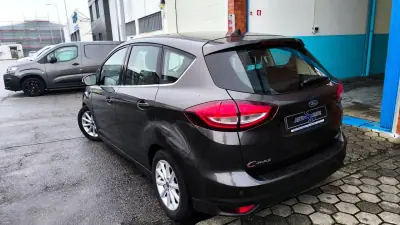 Ford C-Max 2015 - 10700 EUR, 168000 km - AUTO.MOTO.pt - 168000km - foto 4 de 16