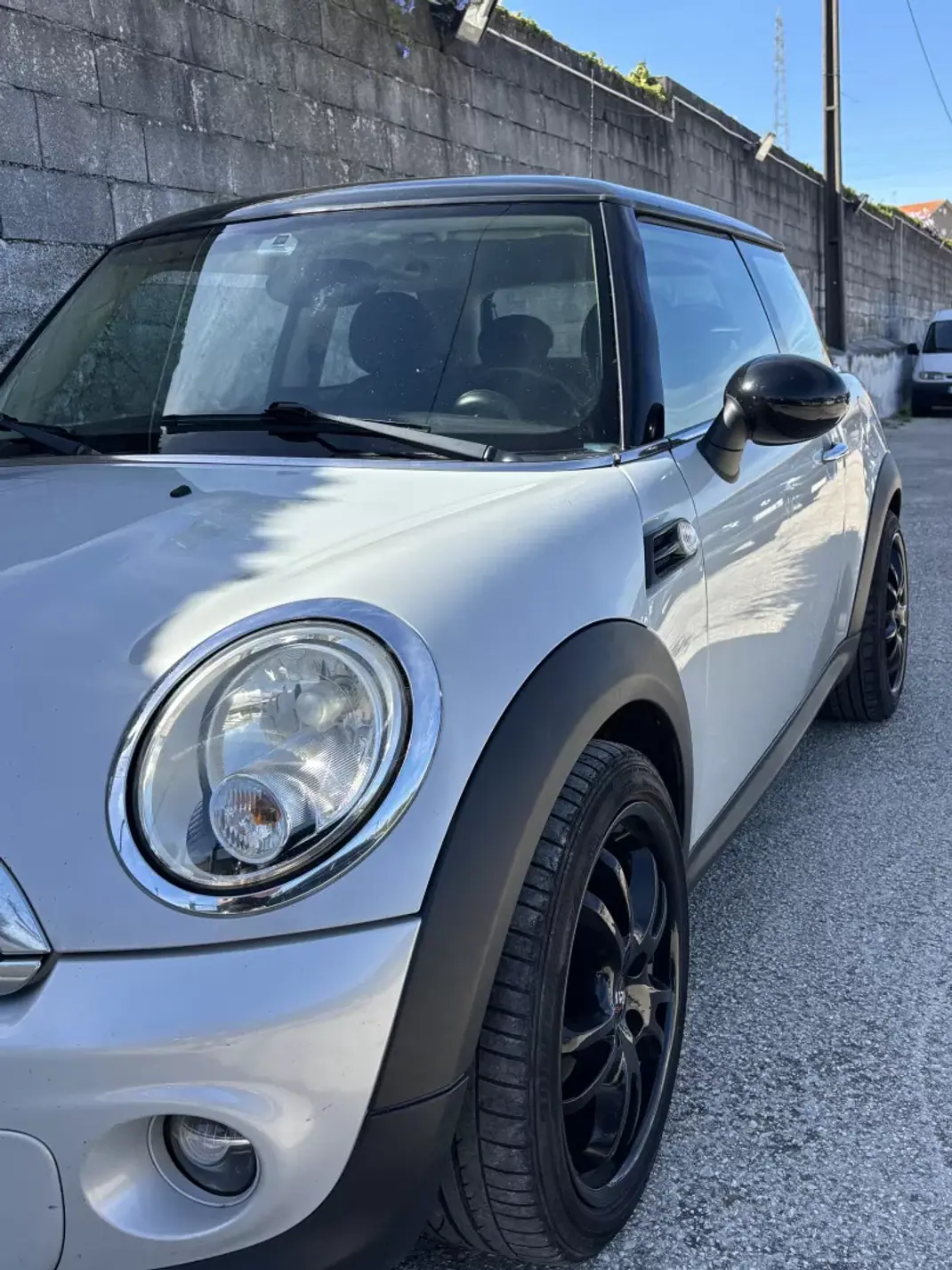 MINI Cooper 2010 - 7000 EUR, 208000 km - 208000km - foto 3 de 11